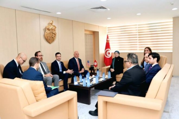 وزيرة العدل تلتقي سفير الولايات المتحدة الأمريكية بتونس