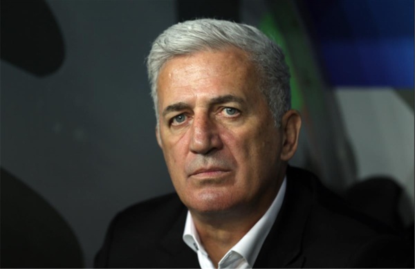الاتحاد الجزائري يتخذ قرار ا مفاجئ ا تجاه مدرب المنتخب قبل كأس العالم الاتحاد الجزائري يتخذ قرار ا مفاجئ ا تجاه مدرب المنتخب قبل كأس العالم