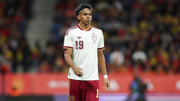 لم أكن قد ولدت بعد لامين يامال يسترجع ذكريات المونديال ويقدم وعد ا غريب ا حال التتويج باللقب لم أكن قد ولدت بعد لامين يامال يسترجع ذكريات المونديال ويقدم وعد ا غريب ا حال التتويج باللقب