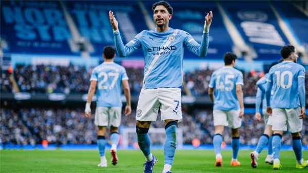 شبكة إنجليزية 13 لاعب ا يضمن البقاء في مانشستر سيتي الموسم المقبل موقف مرموش