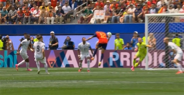 فيديو بيدرو بورو يسجل هدف إسبانيا الثاني أمام النمسا