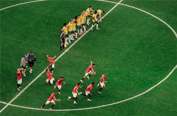 صحيفة أرجنتينية مصر تتصدى لألعاب أستراليا الذهنية وتتأهل لدور الـ16 في كأس العالم صحيفة أرجنتينية مصر تتصدى لألعاب أستراليا الذهنية وتتأهل لدور الـ16 في كأس العالم