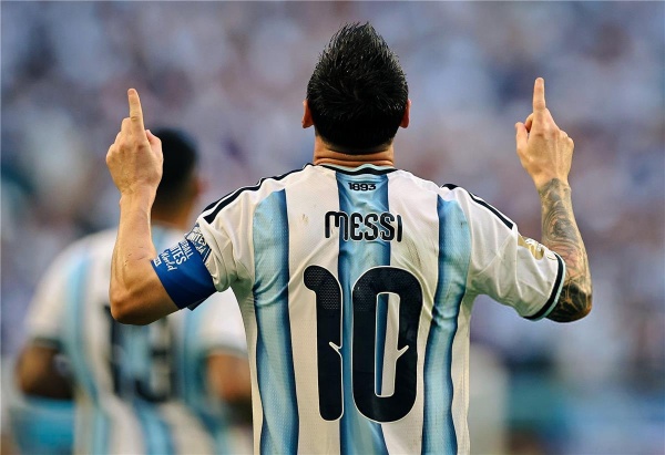 ميسي يدخل تاريخ كأس العالم بأرقام جديدة بعد هدفه أمام الرأس الأخضر ميسي يدخل تاريخ كأس العالم بأرقام جديدة بعد هدفه أمام الرأس الأخضر