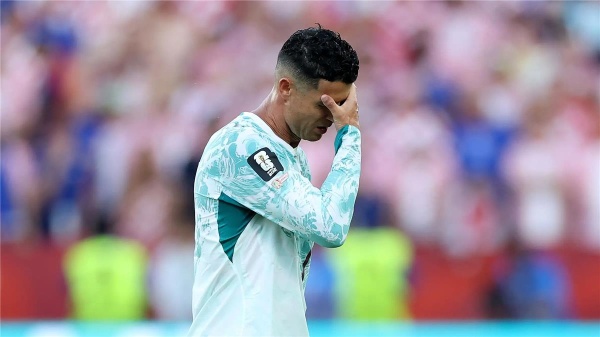 إحصائية غريبة حارس إفريقي يتفوق على رونالدو في كأس العالم إحصائية غريبة حارس إفريقي يتفوق على رونالدو في كأس العالم