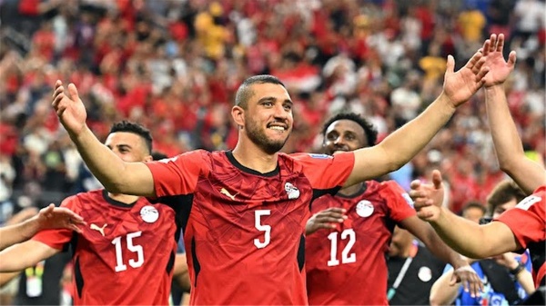 روني يتغنى بلاعب منتخب مصر لا أفهم لماذا لا يلعب في أوروبا روني يتغنى بلاعب منتخب مصر لا أفهم لماذا لا يلعب في أوروبا