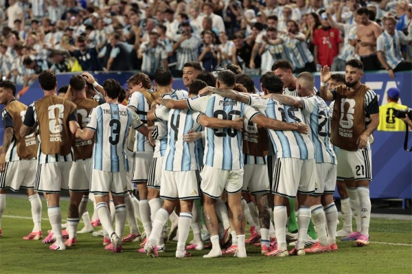 منتخب الأرجنتين يتعرض لانتكاسة جديدة قبل مباراة مصر في كأس العالم