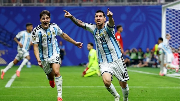 إعلامي إسباني مصر سرق منها كأس العالم وفيفا باتت تعرف باسم أرجنفيفا إعلامي إسباني مصر سرق منها كأس العالم وفيفا باتت تعرف باسم أرجنفيفا