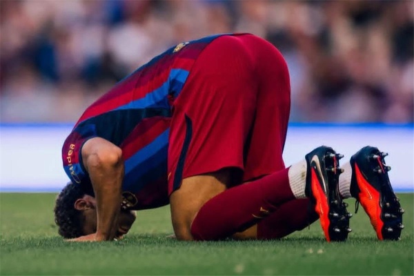 موندو ديبورتيفو تتغنى بـ حمزة عبد الكريم حقق حلم ا صعب ا لبرشلونة ومحمد صلاح كلمة السر موندو ديبورتيفو تتغنى بـ حمزة عبد الكريم حقق حلم ا صعب ا لبرشلونة ومحمد صلاح كلمة السر