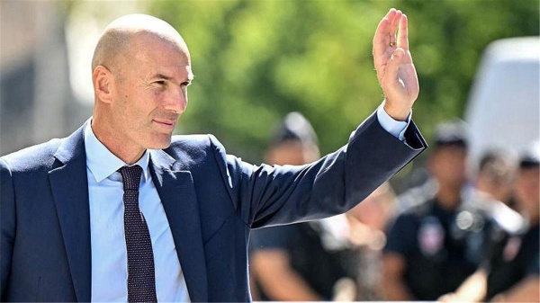 حدث استثنائي لمنتخب فرنسا قبل أولى مبارياته مع زيدان حدث استثنائي لمنتخب فرنسا قبل أولى مبارياته مع زيدان