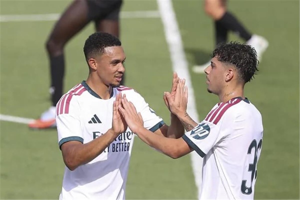 فيديو بمشاركة الصفقات الجديدة ريال مدريد يتعادل مع فيورنتينا ودي ا فيديو بمشاركة الصفقات الجديدة ريال مدريد يتعادل مع فيورنتينا ودي ا