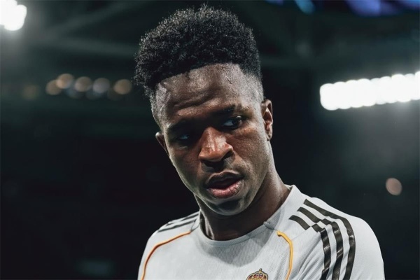 اجتماع حاسم بين ريال مدريد وفينيسيوس جونيور لتحديد مصيره اجتماع حاسم بين ريال مدريد وفينيسيوس جونيور لتحديد مصيره