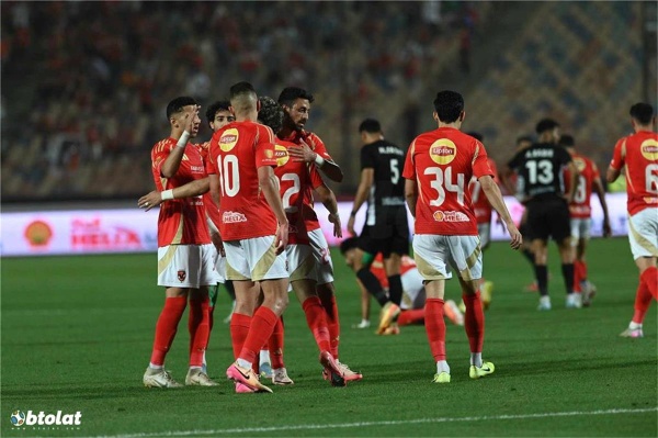لاعب الأهلي يغادر القاهرة تمهيد ا للكشف الطبي في ناديه الجديد لاعب الأهلي يغادر القاهرة تمهيد ا للكشف الطبي في ناديه الجديد