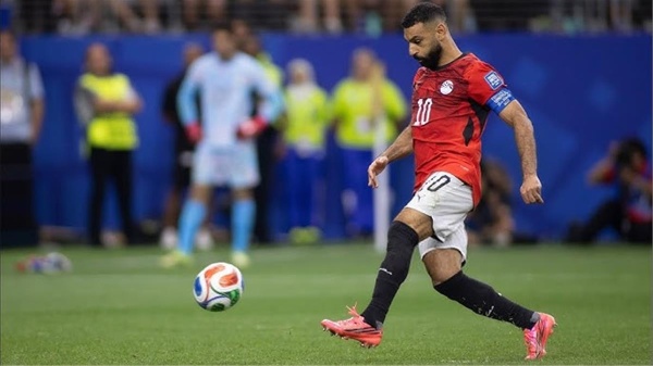 صحيفة تركية تتغنى بمحمد صلاح بعد اقترابه من طرابزون مصدر إلهام للمصريين ومن أساطير البريميرليج