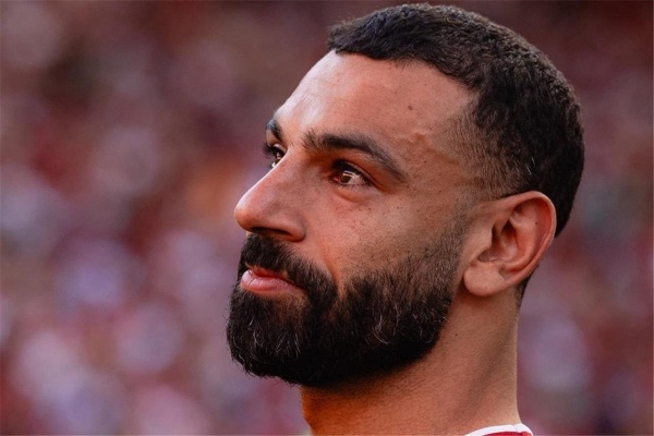 أول طلب لـ محمد صلاح من ناديه الجديد وموعد وصوله