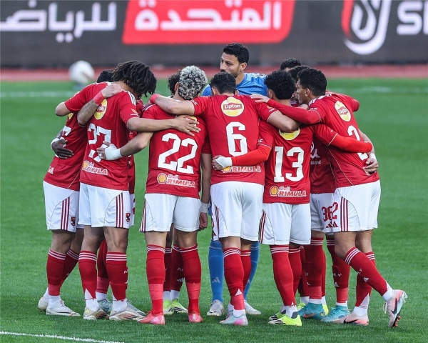 عين في الجنة وعين في النار نجم الأهلي يتلقى عرض ا كبير ا من الدوري السعودي