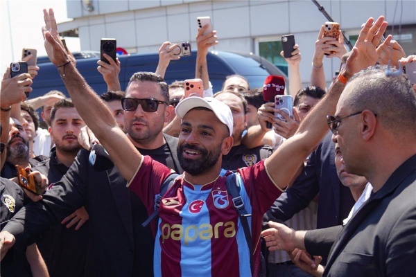 طرابزون سبور يصدر بيان ا رسمي ا بشأن صفقة محمد صلاح