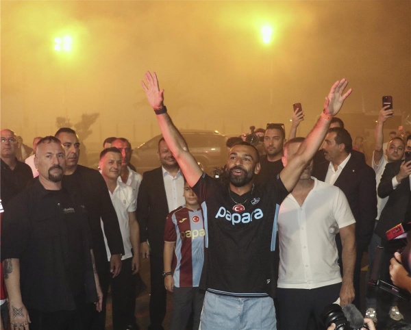 مدرب فريق تركي ينتقد انتقال محمد صلاح إلى طرابزون سبور لا يمكننا شراء لاعبين مثله مدرب فريق تركي ينتقد انتقال محمد صلاح إلى طرابزون سبور لا يمكننا شراء لاعبين مثله