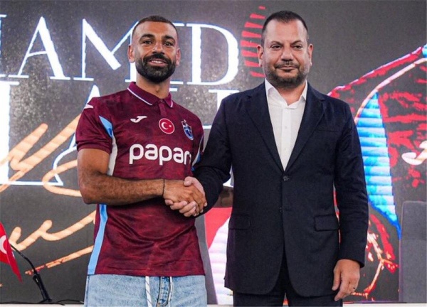 صدمة مدافع مانشستر يونايتد السابق محمد صلاح انتقل لـ طرابزون سبور لهذا السبب