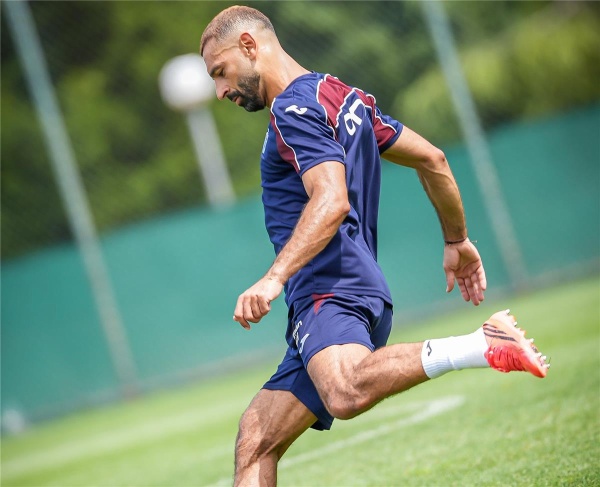خطف الأنظار تفاصيل اللقاء الأول بين مدرب طرابزون سبور ومحمد صلاح خطف الأنظار تفاصيل اللقاء الأول بين مدرب طرابزون سبور ومحمد صلاح
