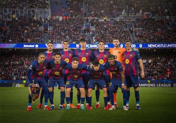 برشلونة يفتح الباب لرحيل لاعبيه ويحدد موقفه من ضم بديل أراوخو