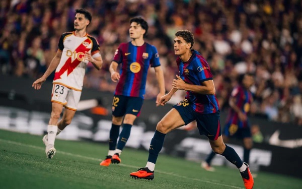 فيديو حمزة عبد الكريم يحتفل بظهوره الأول في الدوري الإسباني مع برشلونة فيديو حمزة عبد الكريم يحتفل بظهوره الأول في الدوري الإسباني مع برشلونة