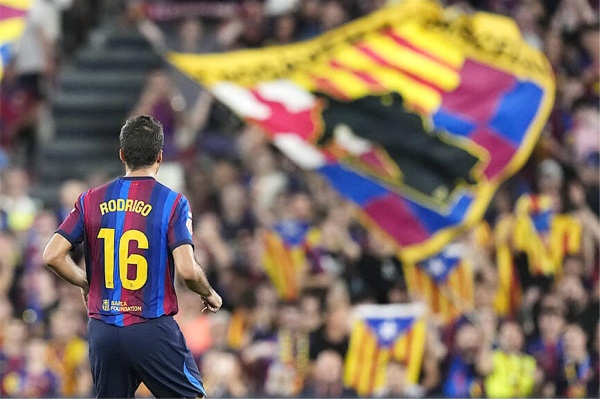 تقارير لاعب ريال مدريد السابق نصح رودري بعدم الانضمام إلى الملكي