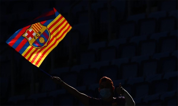صورة إصابة خطيرة للاعب برشلونة الجديد