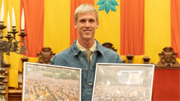داني أولمو يستنكر فعل أتلتيكو مدريد تجاه ألفاريز ويؤكد يجب التركيز على دوري أبطال أوروبا داني أولمو يستنكر فعل أتلتيكو مدريد تجاه ألفاريز ويؤكد يجب التركيز على دوري أبطال أوروبا