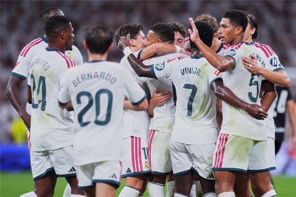 حكم مباراة ريال مدريد وإنتر ميلان في دوري أبطال أوروبا حكم مباراة ريال مدريد وإنتر ميلان في دوري أبطال أوروبا