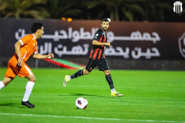 الرياض يتعادل مع الخليج في الدوري السعودي وتريزيجيه يغادر المباراة مصاب ا