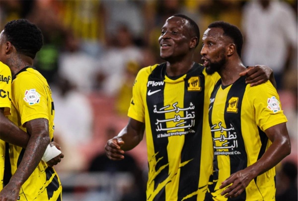 فيديو الأهلي يخسر من القادسية بثلاثية والاتحاد يفوز بريمونتاد على الفيحاء في الدوري السعودي فيديو الأهلي يخسر من القادسية بثلاثية والاتحاد يفوز بريمونتاد على الفيحاء في الدوري السعودي