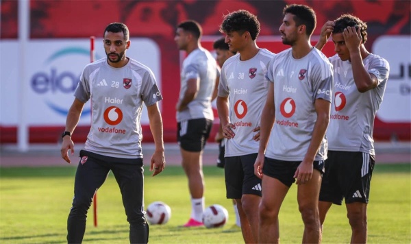 شوبير ينفعل بسبب قائمة غيابات الأهلي أمام المقاولون العرب شوبير ينفعل بسبب قائمة غيابات الأهلي أمام المقاولون العرب
