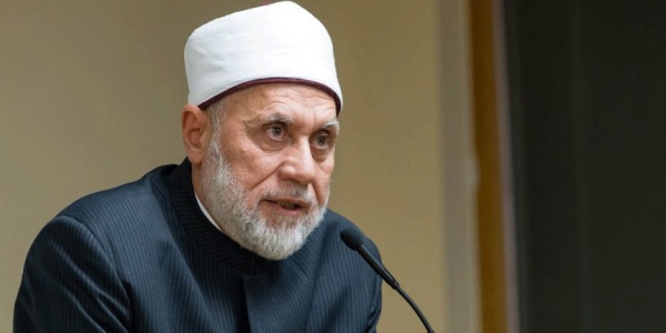 محمد مهنا وعي الشباب بهويتهم وتحديد أهدافهم أساس تحمل المسؤولية وبناء الوطن محمد مهنا وعي الشباب بهويتهم وتحديد أهدافهم أساس تحمل المسؤولية وبناء الوطن