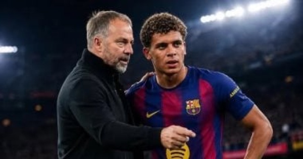 برشلونة يطلب تفعيل بند شراء حمزة عبد الكريم من الأهلي