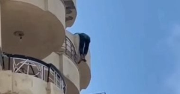 قانون رعاية المريض النفسى يلزم المستشفيات بالإبلاغ عند هروب المريض قانون رعاية المريض النفسى يلزم المستشفيات بالإبلاغ عند هروب المريض