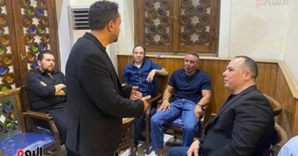 حازم إمام يقدم واجب العزاء فى الزميل الراحل أحمد عادل بالحامدية الشاذلية