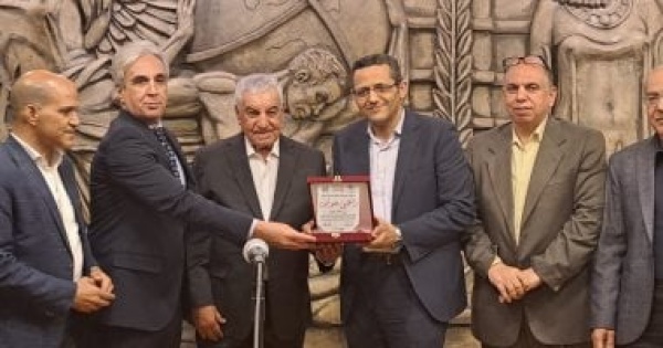 نقيب الصحفيين تكريم زاهى حواس تقدير ا لجهود في التعريف بالحضارة المصرية نقيب الصحفيين تكريم زاهى حواس تقدير ا لجهود في التعريف بالحضارة المصرية