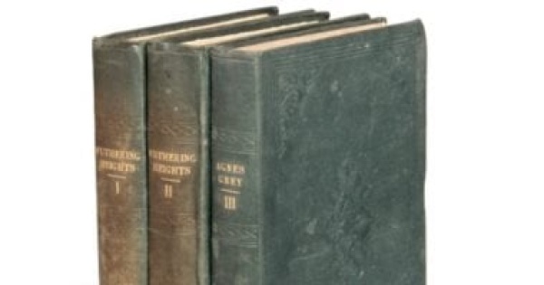 عرض نسخة نادرة لرواية مرتفعات وذرينج للبيع 600 ألف جنيه إسترلينى بمزاد علنى عرض نسخة نادرة لرواية مرتفعات وذرينج للبيع 600 ألف جنيه إسترلينى بمزاد علنى