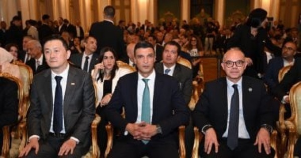 وزير الاستثمار مصر تملك مقومات تؤهلها لتكون مركزا إقليميا لصناعة مركبات الطاقة وزير الاستثمار مصر تملك مقومات تؤهلها لتكون مركزا إقليميا لصناعة مركبات الطاقة