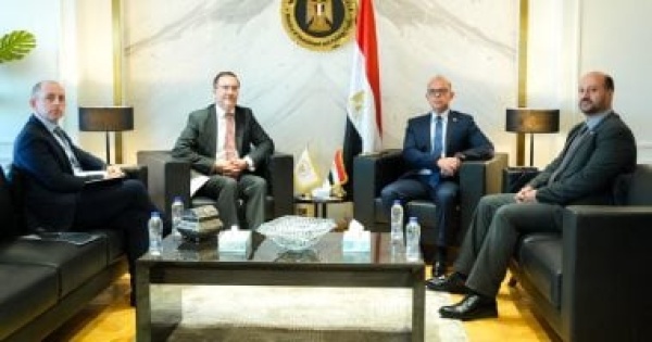 محمد فريد يبحث مع الرئيس التنفيذي لمؤسسة bii تعزيز تدفقات الاستثمار محمد فريد يبحث مع الرئيس التنفيذي لمؤسسة bii تعزيز تدفقات الاستثمار
