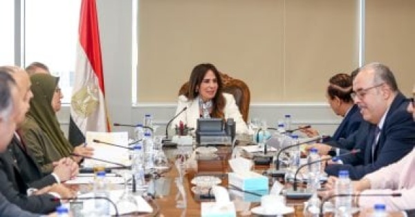 وزيرة الإسكان تتابع آخر مستجدات مشروع قانون الاتحاد المصري للمطورين العقاريين وزيرة الإسكان تتابع آخر مستجدات مشروع قانون الاتحاد المصري للمطورين العقاريين