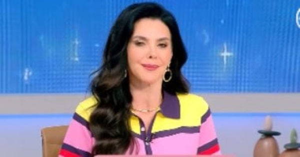 جاسمين طه زكي عايشة في أجواء مصيف زمان وبحب أروح البحر الساعة 10 الصبح جاسمين طه زكي عايشة في أجواء مصيف زمان وبحب أروح البحر الساعة 10 الصبح
