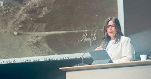 وزيرة الثقافة تدعو لتعزيز التعاون الدولى لصون التراث الثقافى فى محاضرة باللوفر وزيرة الثقافة تدعو لتعزيز التعاون الدولى لصون التراث الثقافى فى محاضرة باللوفر