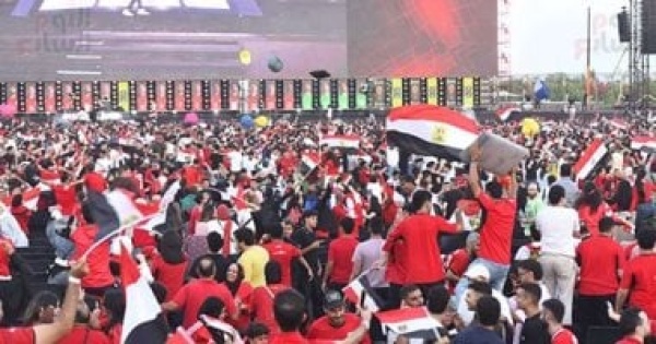 المتحدة بتفرح المصريين فوائد مشاهدة مباراة كرة القدم فى الفان زون