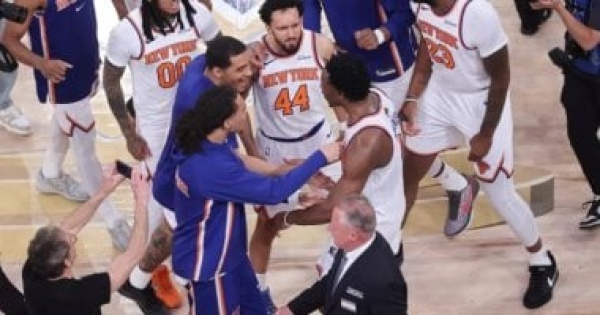 كرة سلة بـ3 ملايين دولار مقتنيات نهائيات الـ nba تشعل مزادا عالميا كرة سلة بـ3 ملايين دولار مقتنيات نهائيات الـ nba تشعل مزادا عالميا
