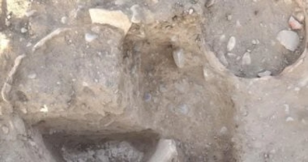 عمره 2000 عام الكشف عن معسكر حربى يونانى عمره 2000 عام الكشف عن معسكر حربى يونانى