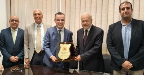 القومى للترجمة وجامعة فاروس يوقعان بروتوكول ا لتمكين شباب المترجمين القومى للترجمة وجامعة فاروس يوقعان بروتوكول ا لتمكين شباب المترجمين