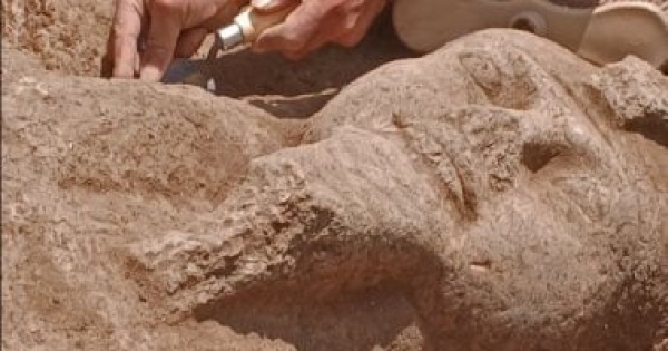 أحد الاكتشافات الحديثة رحلة تمثال رمسيس الثانى عبر الصحراء أحد الاكتشافات الحديثة رحلة تمثال رمسيس الثانى عبر الصحراء