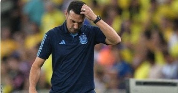 مدرب الأرجنتين ينهار في البكاء بعد الفوز على مصر بكأس العالم فيديو مدرب الأرجنتين ينهار في البكاء بعد الفوز على مصر بكأس العالم فيديو