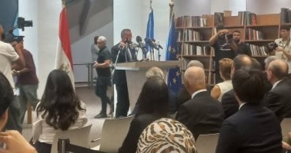 أثرى افتتاح مكتبة المتحف الكبير تتويج لعلاقات تاريخية بين مصر وفرنسا أثرى افتتاح مكتبة المتحف الكبير تتويج لعلاقات تاريخية بين مصر وفرنسا
